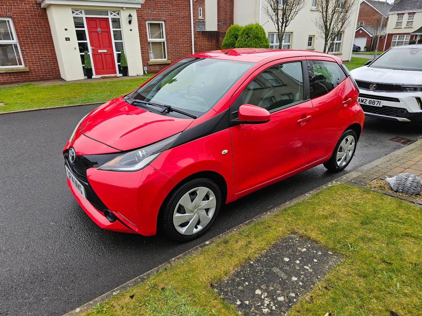 Toyota Aygo HATCHBACK in Down