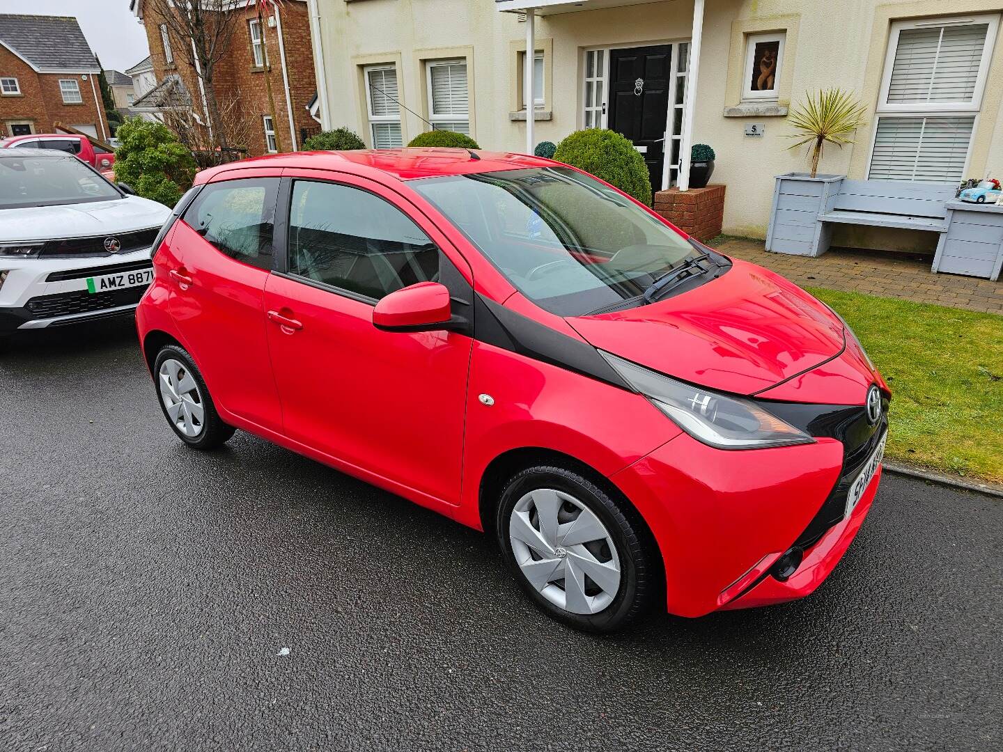 Toyota Aygo HATCHBACK in Down