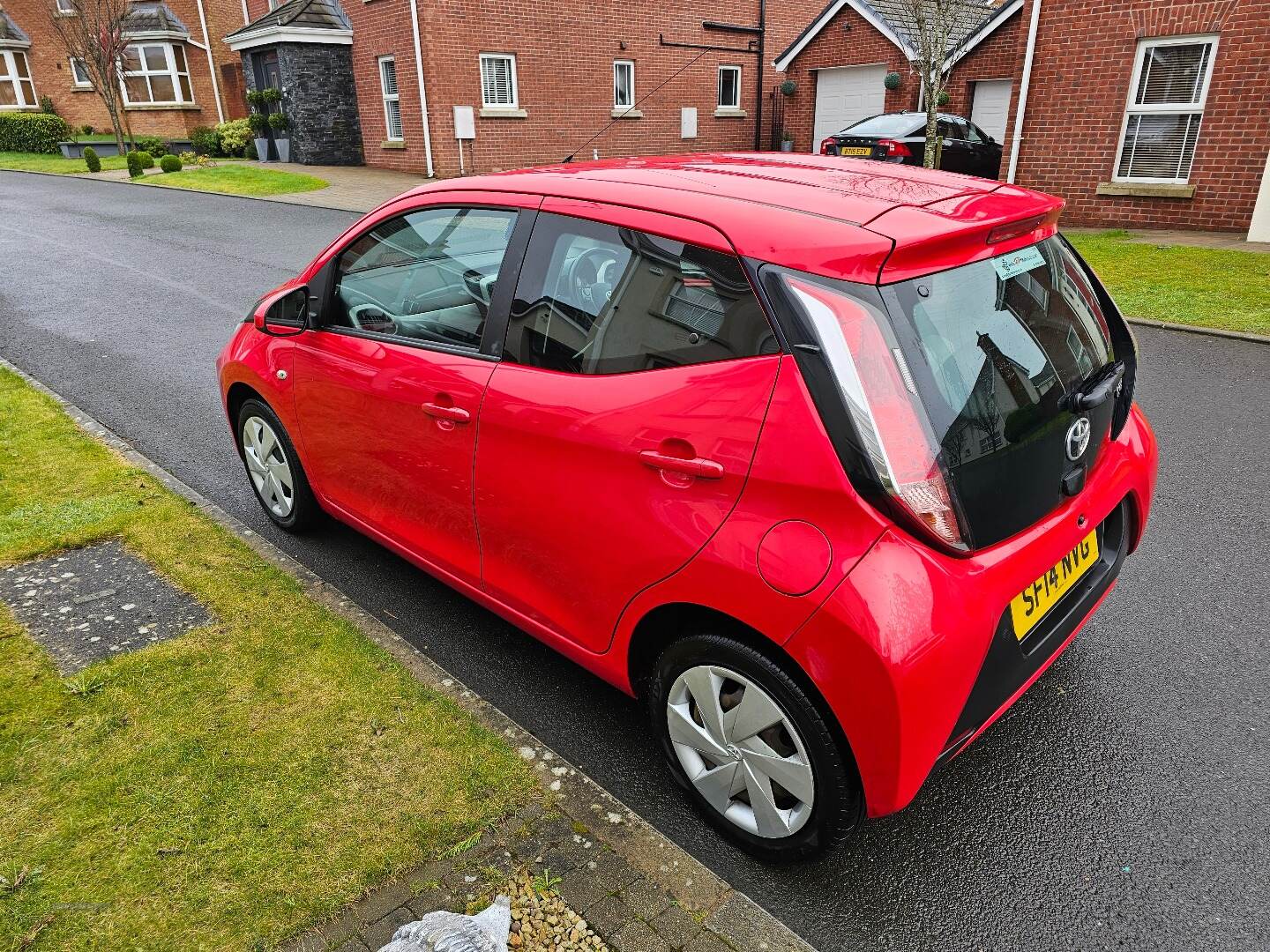 Toyota Aygo HATCHBACK in Down