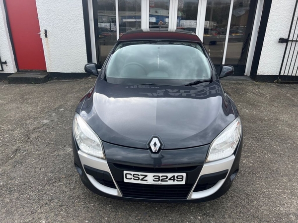 Renault Megane 1.6 I-MUSIC 3d 110 BHP in Derry / Londonderry
