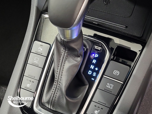 Hyundai Ioniq 1.6 h-GDi 1st Edition Hatchback 5dr Petrol Hybrid DCT Euro 6 (s/s) (141 ps) in Down