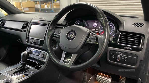 Volkswagen Touareg R-LINE 3.0 V6 TDI BLUEMOTION TECHNOLOGY 5d 259 BHP in Antrim
