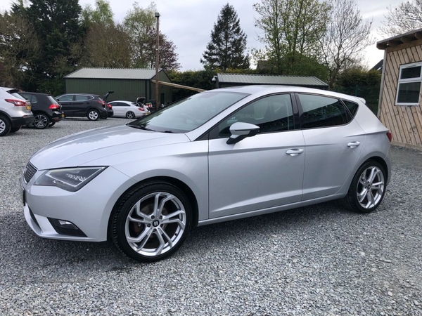 Seat Leon 1.6 TDI ECOMOTIVE SE TECHNOLOGY 5d 110 BHP in Armagh