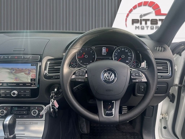 Volkswagen Touareg 3.0 V6 R-LINE TDI BLUEMOTION TECHNOLOGY 5d 259 BHP in Antrim
