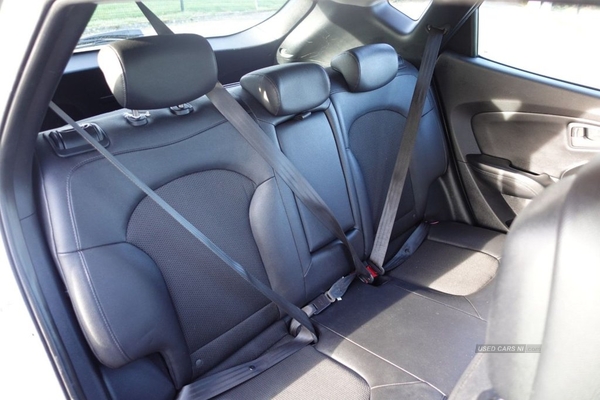 Hyundai ix35 1.7 SE CRDI 5d 114 BHP HIGH SPEC SE MODEL / HEATED SEATS in Antrim
