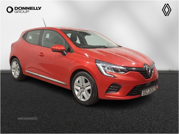 Renault Clio 1.0 TCe 100 Play 5dr in Derry / Londonderry