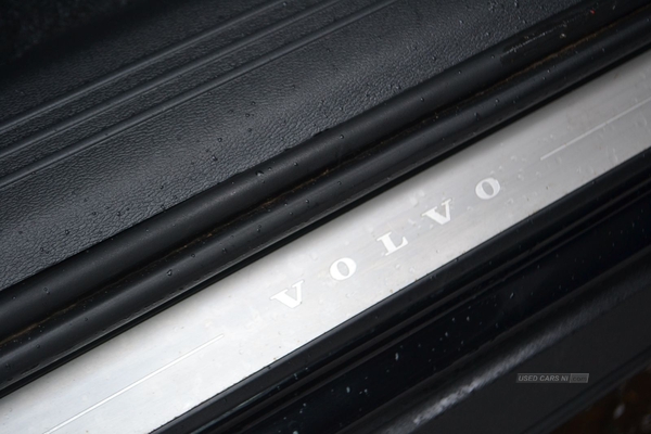 Volvo XC40 R-Design Pro B4 in Antrim