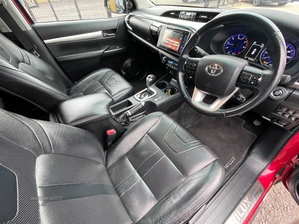 Toyota Hilux 2.4 INVINCIBLE X 4WD D-4D DCB 148 BHP in Fermanagh