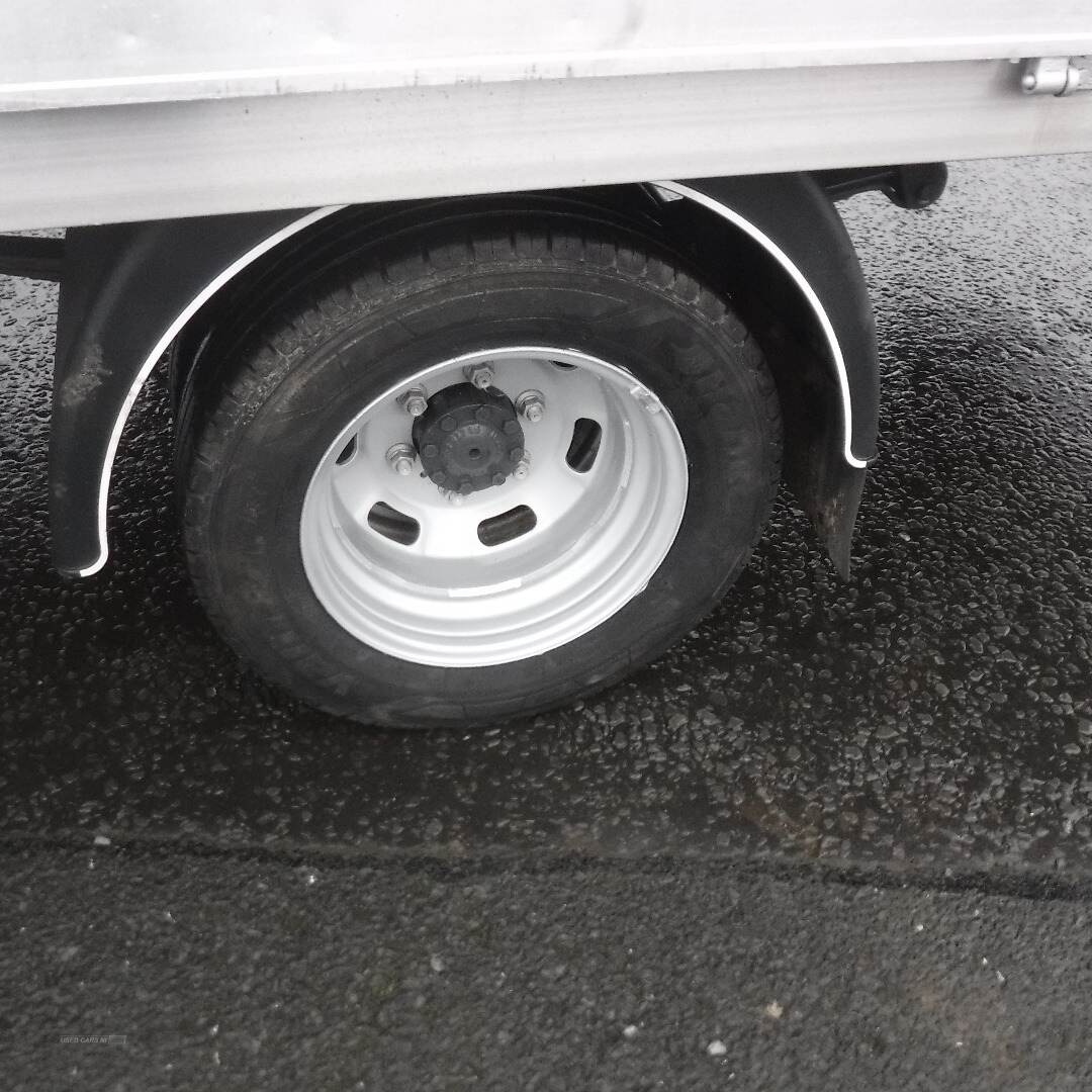 Iveco 35-140 3500kg twin rear wheels dropside t / lift in Down