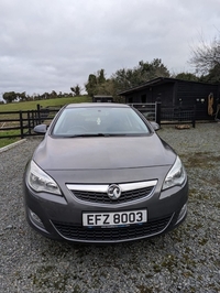 Vauxhall Astra 1.6i 16V Exclusiv 5dr in Down