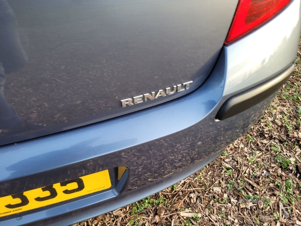 Renault Clio HATCHBACK in Down