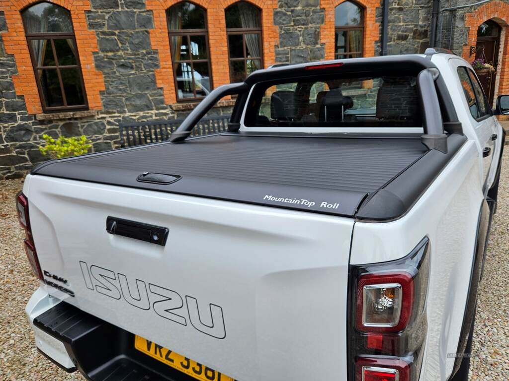 Isuzu D-Max 1.9D V-CROSS DOUBLE CAB AUTO in Antrim