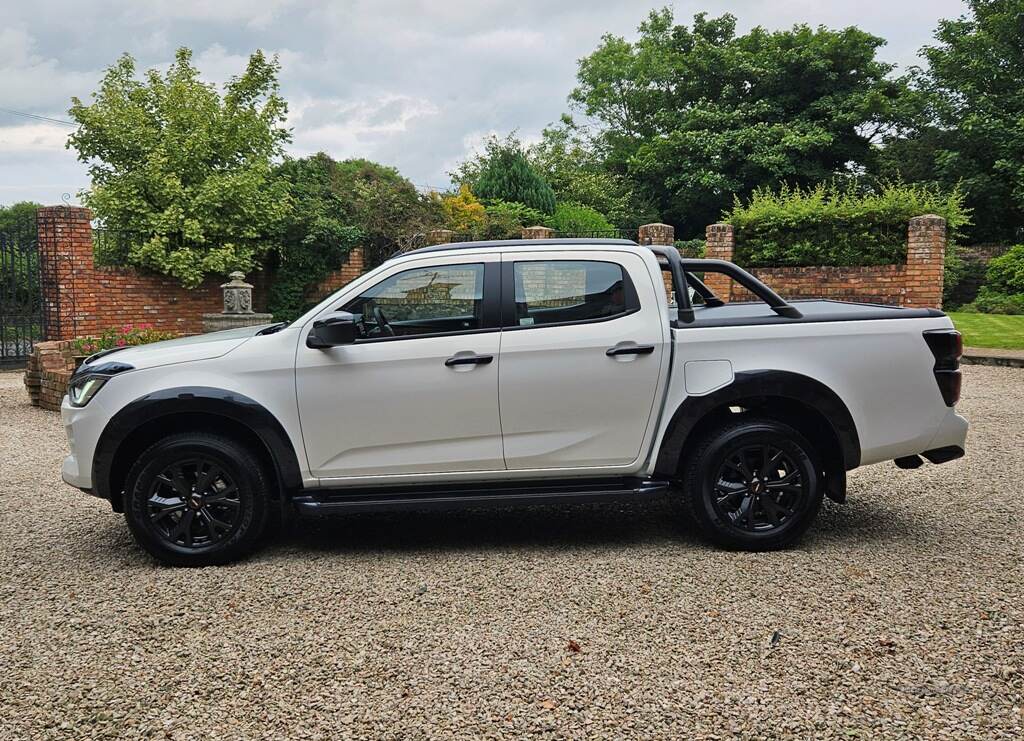 Isuzu D-Max 1.9D V-CROSS DOUBLE CAB AUTO in Antrim