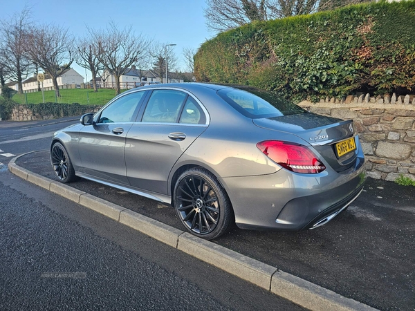 Mercedes-Benz C-Class 2.0 C220d AMG Line (Premium) G-Tronic+ Euro 6 (s/s) 4dr in Down