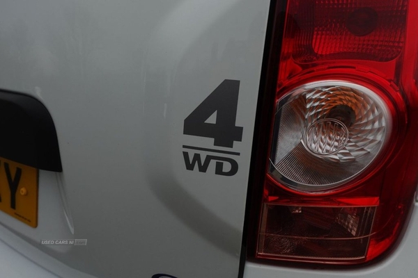 Dacia Duster 1.5 LAUREATE DCI 5d 109 BHP SPACIOUS 4X4 MODEL / 6 SPEED in Antrim