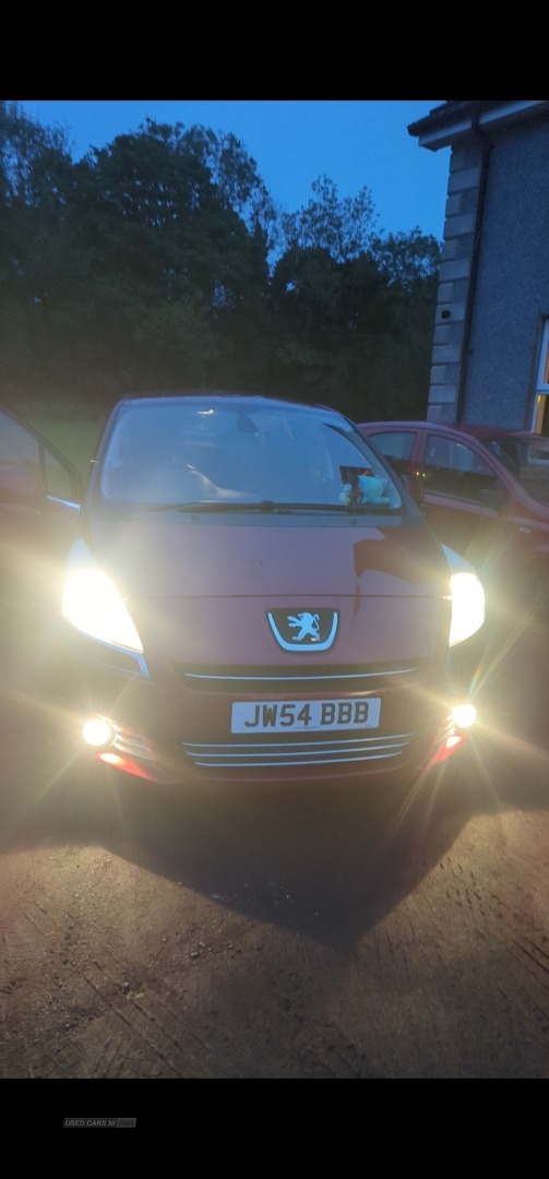 Peugeot 5008 1.6 e-HDi 112 Active II 5dr EGC in Antrim