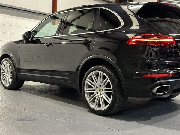 Porsche Cayenne DIESEL ESTATE in Antrim