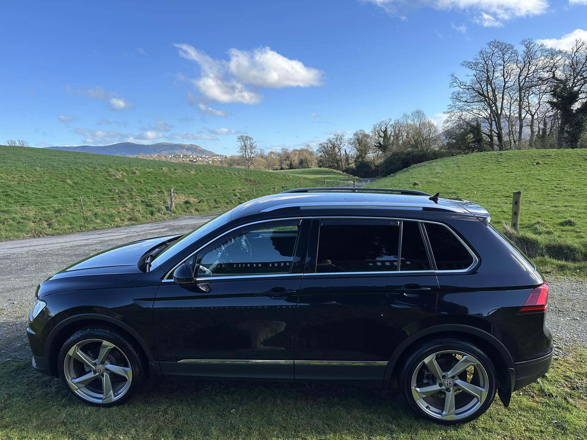 Volkswagen Tiguan DIESEL ESTATE in Down