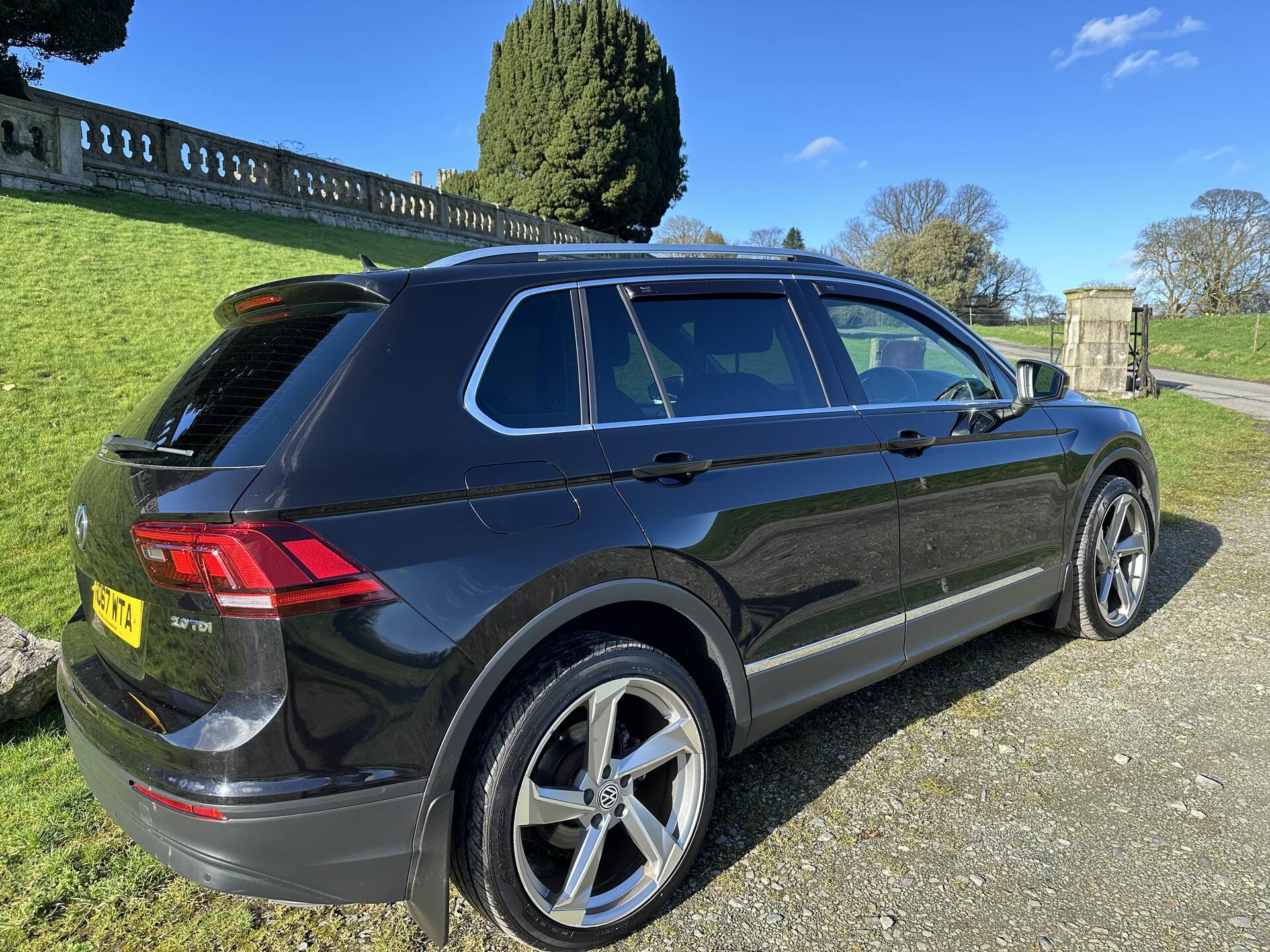 Volkswagen Tiguan DIESEL ESTATE in Down