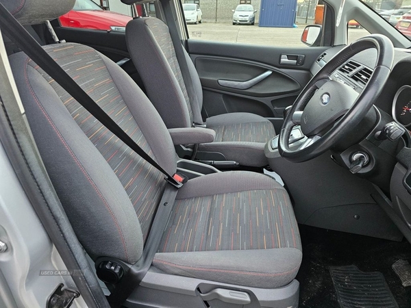 Ford C-max 2.0 ZETEC 5d 145 BHP in Derry / Londonderry