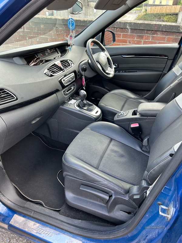 Renault Scenic 1.9 dCi Dynamique TomTom 5dr [Bose Pack] in Tyrone
