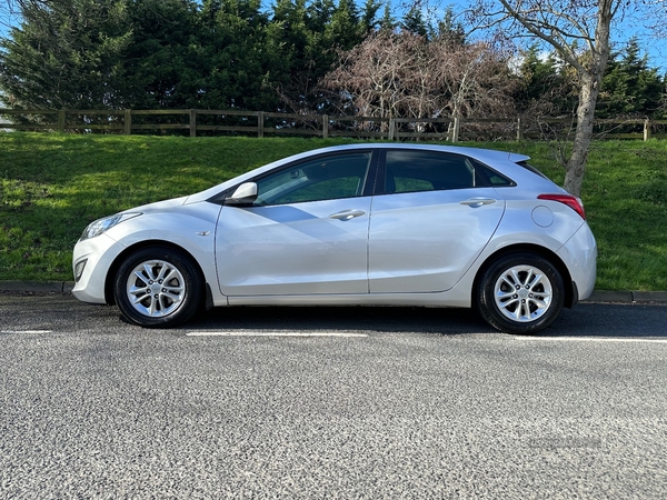 Hyundai i30 DIESEL HATCHBACK in Down