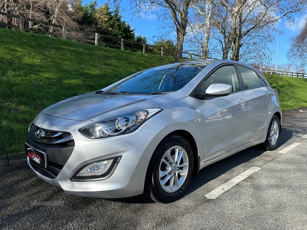 Hyundai i30 DIESEL HATCHBACK in Down