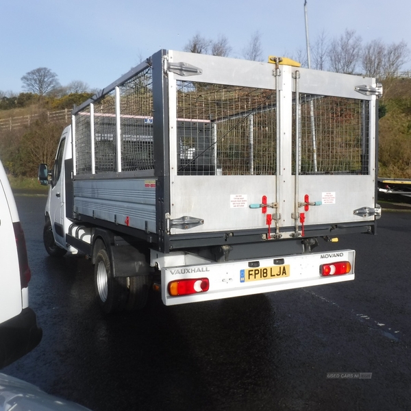 Vauxhall Movano Tipper , storage box behind cab . 73238 mil in Down