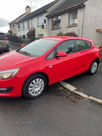 Vauxhall Astra 1.7 CDTi 16V ecoFLEX Exclusiv 5dr [Start Stop] in Tyrone