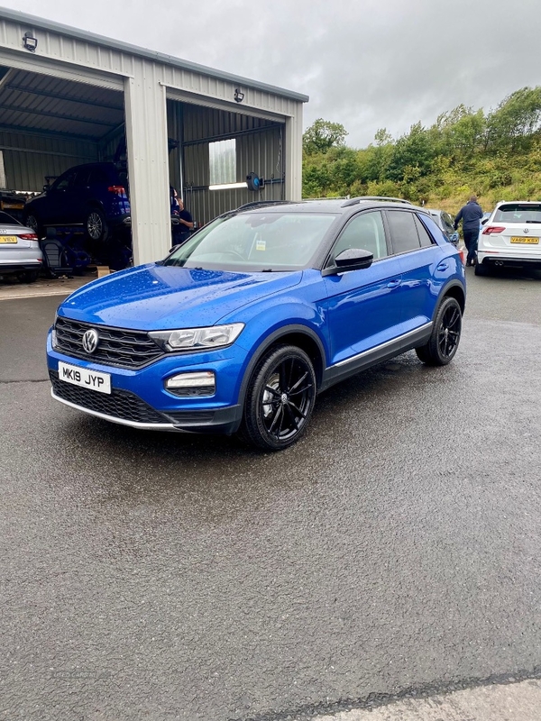 Volkswagen T-Roc DIESEL HATCHBACK in Down