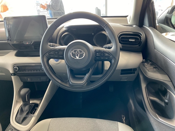Toyota Yaris 1.5 Hybrid Excel 5Dr Cvt in Antrim