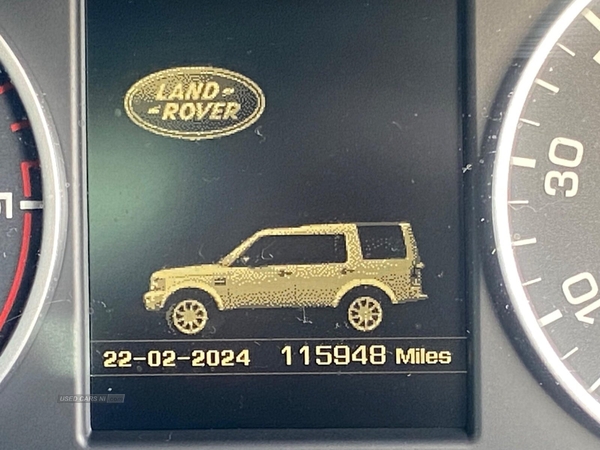 Land Rover Discovery 3.0 SD V6 HSE Auto 4WD Euro 5 (s/s) 5dr in Down