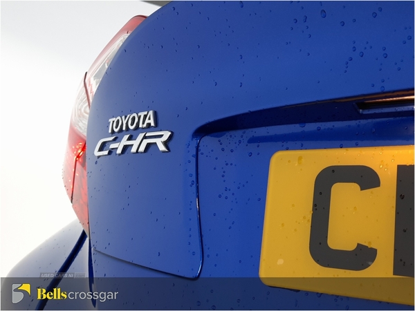Toyota C-HR 1.8 Hybrid Icon 5dr CVT in Down