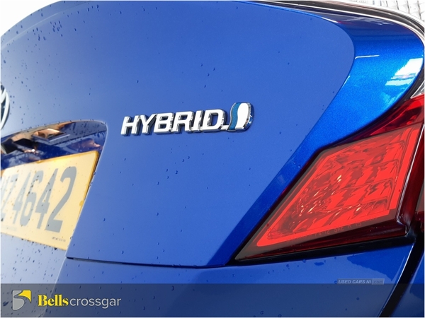 Toyota C-HR 1.8 Hybrid Icon 5dr CVT in Down
