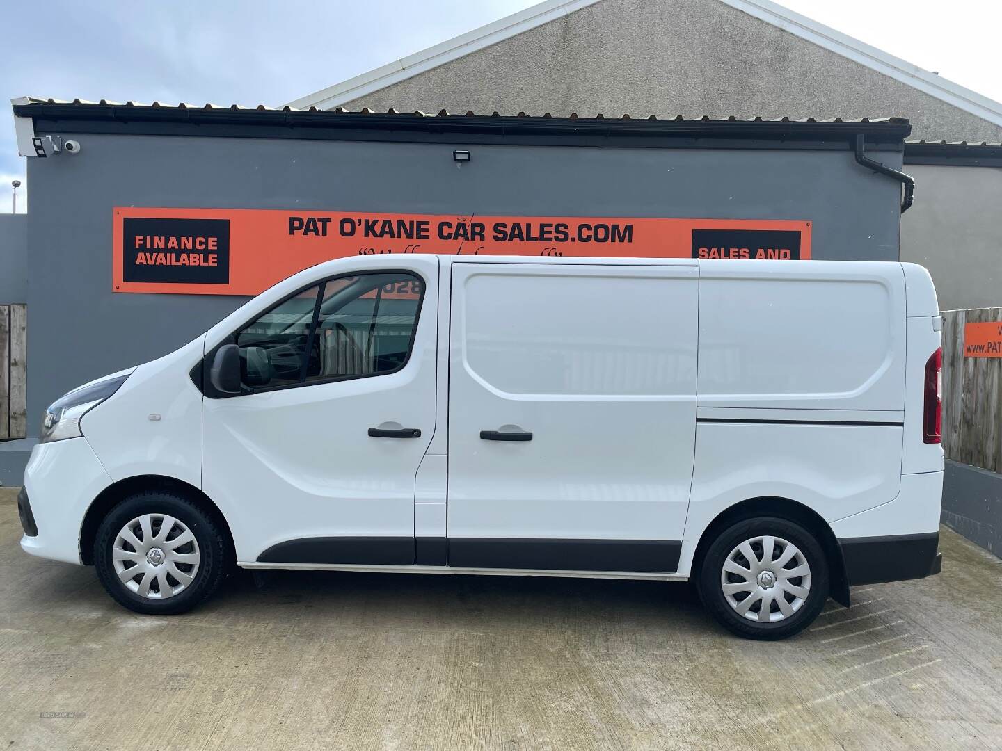 Renault Trafic SWB DIESEL in Derry / Londonderry