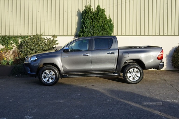 Toyota Hilux 2.4 ICON 4WD D-4D DCB 148 BHP REVERSE CAMERA, ALLOYS, CLEAN in Down