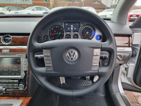 Volkswagen Phaeton 4Motion TDI SWB Auto in Armagh
