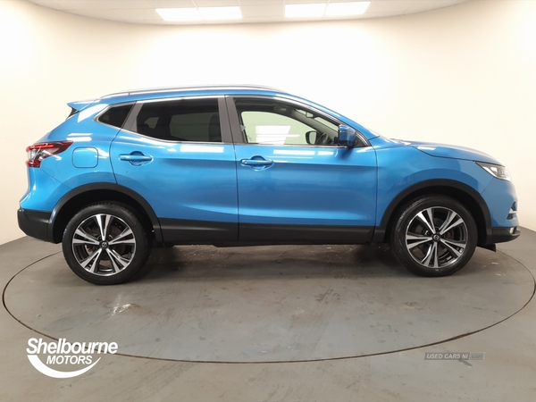 Nissan Qashqai 1.3 DiG-T 160 [157] N-Connecta 5dr DCT Glass Roof Hatchback in Down