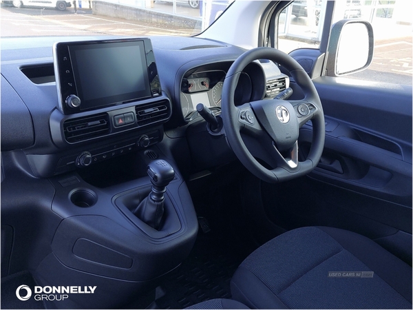 Vauxhall Combo Cargo 2300 1.5 Turbo D 100ps H1 Pro Van in Down