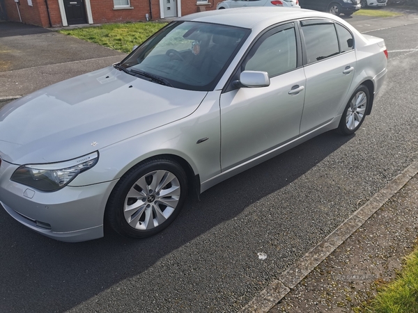 BMW 5 Series 525i SE 4dr Step Auto in Down
