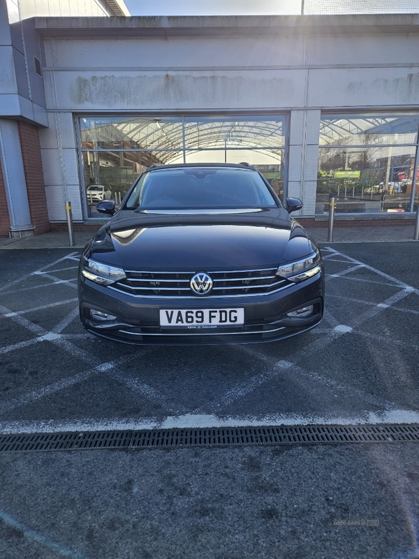 Volkswagen Passat 1.5 TSI EVO SE Nav 5dr in Down