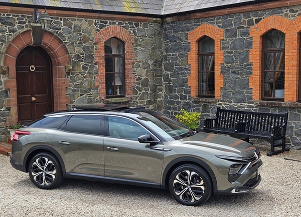 Citroen C5 X 1.6 HYBRID SHINE PLUS in Antrim