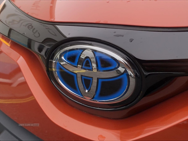 Toyota C-HR 2.0 Hybrid Orange Edition 5Dr Cvt in Down