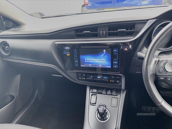 Toyota Auris 1.8 Hybrid Business Edition 5Dr Cvt in Down