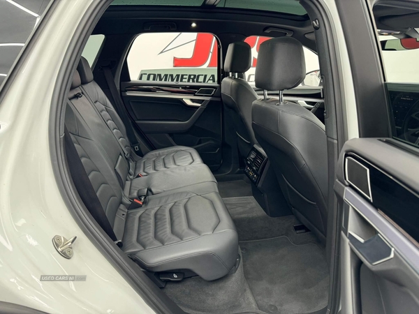Volkswagen Touareg 3.0 TDI V6 R-Line Tiptronic 4Motion Euro 6 (s/s) 5dr in Tyrone