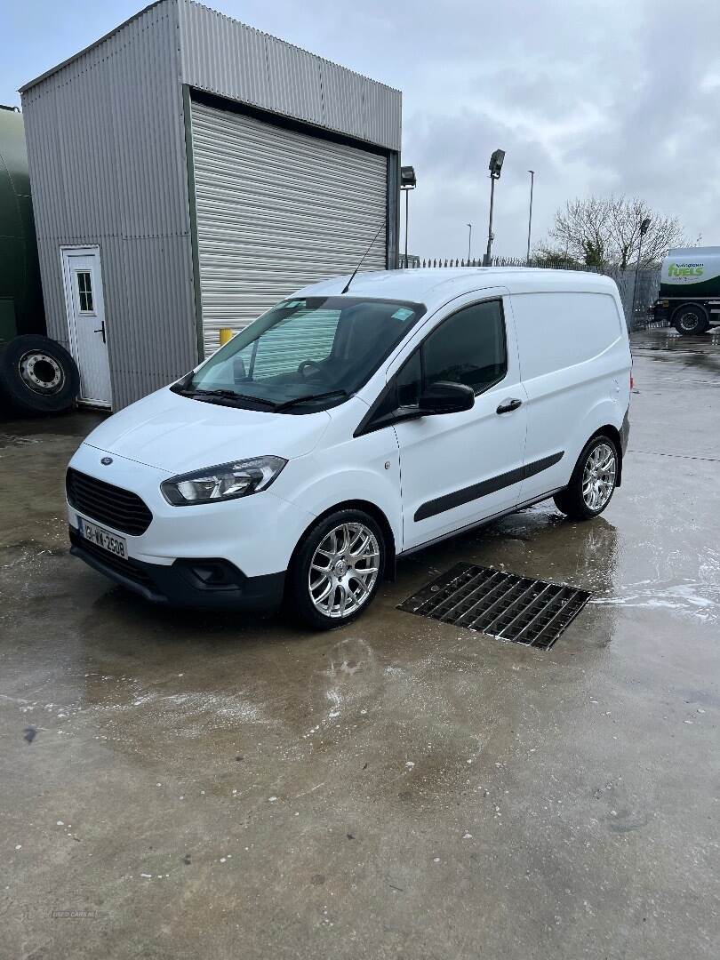 Ford Transit Courier DIESEL in Derry / Londonderry