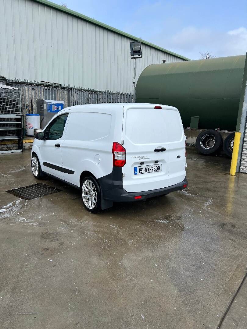 Ford Transit Courier DIESEL in Derry / Londonderry