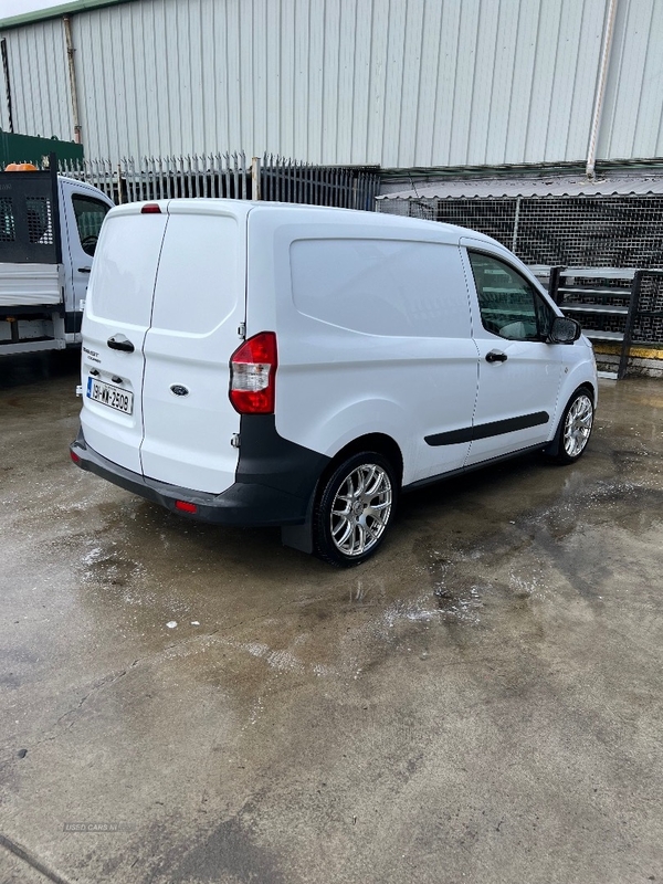 Ford Transit Courier DIESEL in Derry / Londonderry