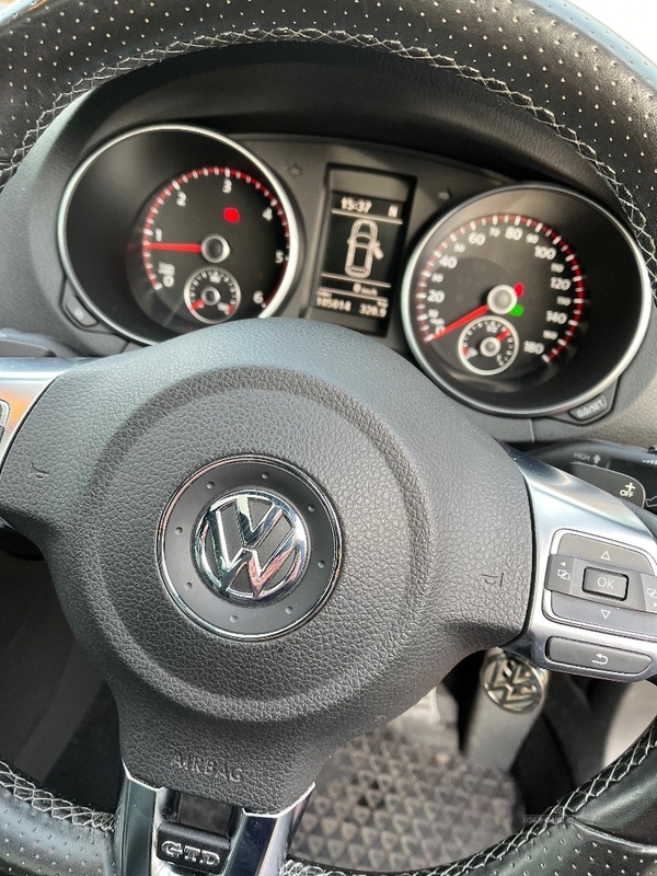 Volkswagen Golf GTD S-A in Down