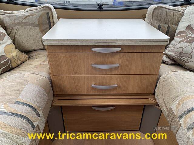 2010 Sprite Finesse Lightweight and Compact 2 Berth